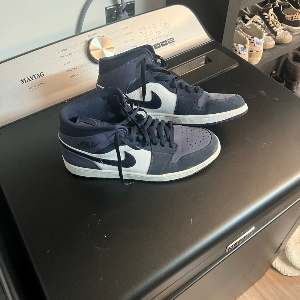 Jordan 1 Mid